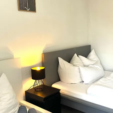 Tolle & Geraeumige In Falkenberg Apartament