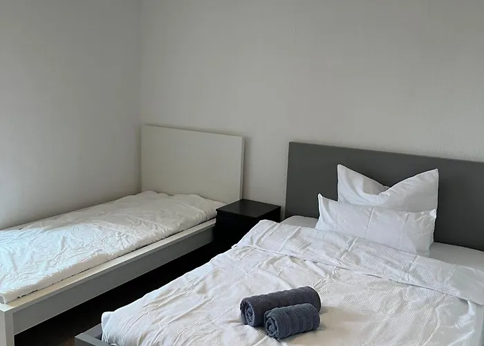 Tolle & Geraeumige In Falkenberg Apartamento